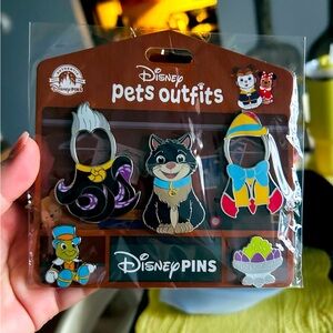 Disney Parks Pet Outfits pin set